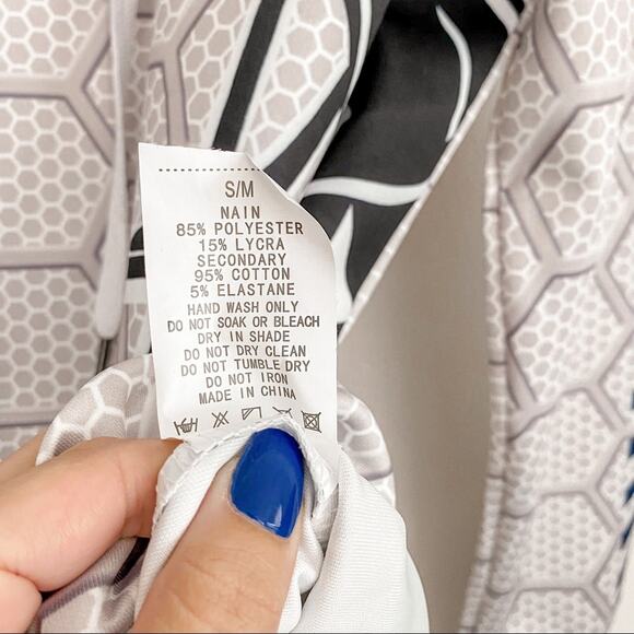 New York Giants Graphic Pullover Hoodie Size S/M - Picture 6 of 7